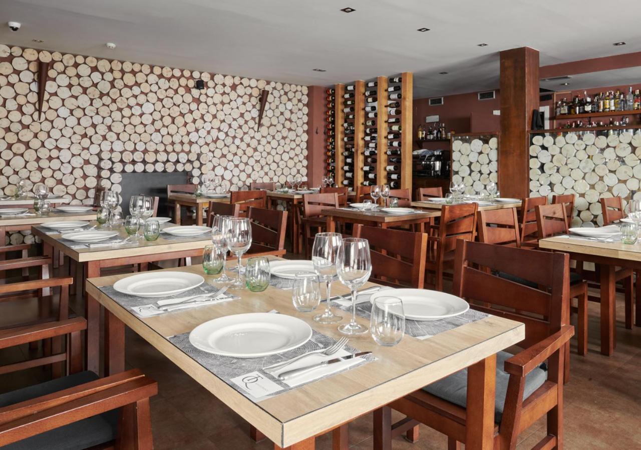 Apartahotel Tres Quinones Sallent de Gállego Kültér fotó