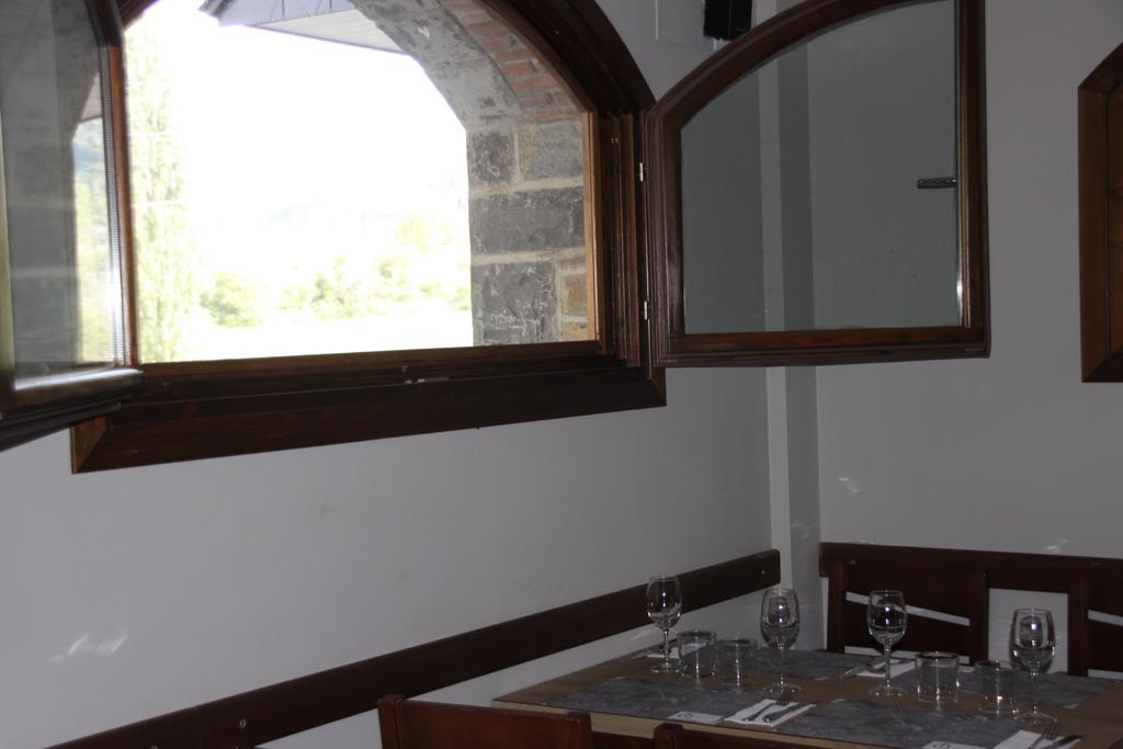 Apartahotel Tres Quinones Sallent de Gállego Kültér fotó