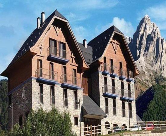 Apartahotel Tres Quinones Sallent de Gállego Kültér fotó