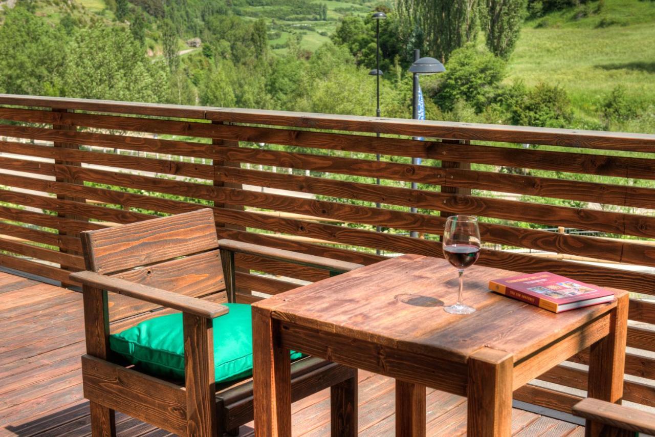 Apartahotel Tres Quinones Sallent de Gállego Kültér fotó